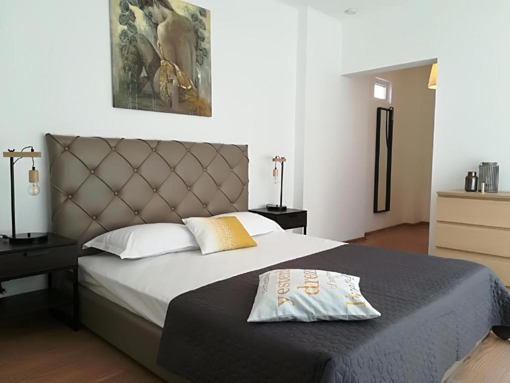 Guesthouse Smart บูคาเรสต์ ภายนอก รูปภาพ