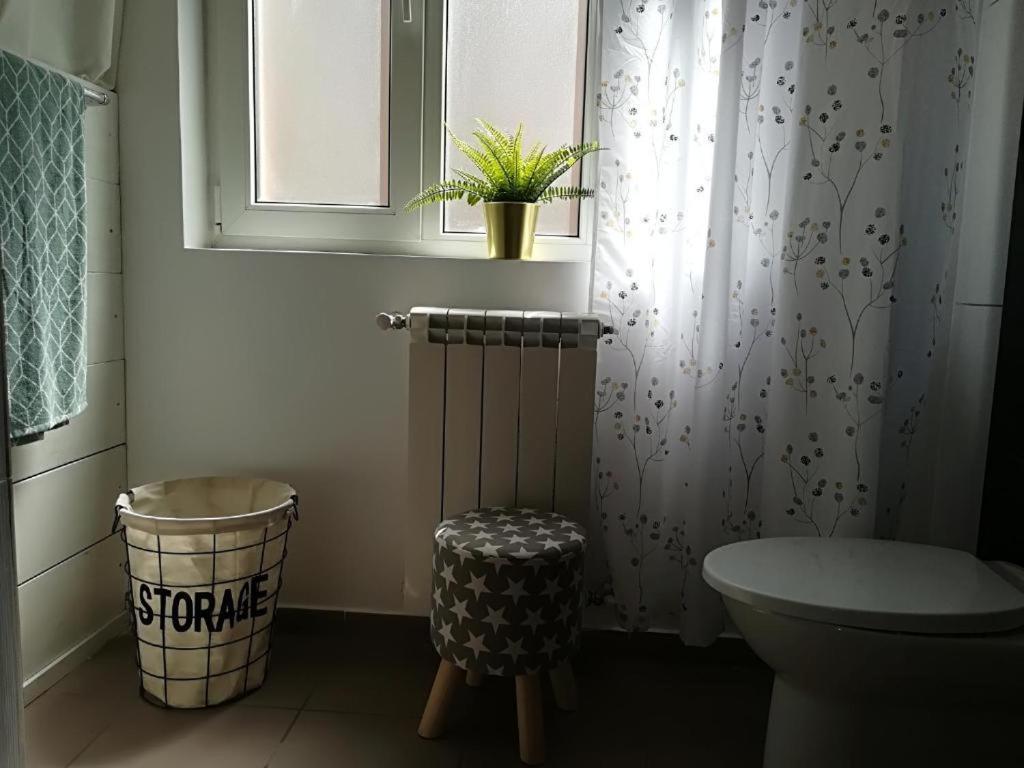 Guesthouse Smart บูคาเรสต์ ภายนอก รูปภาพ