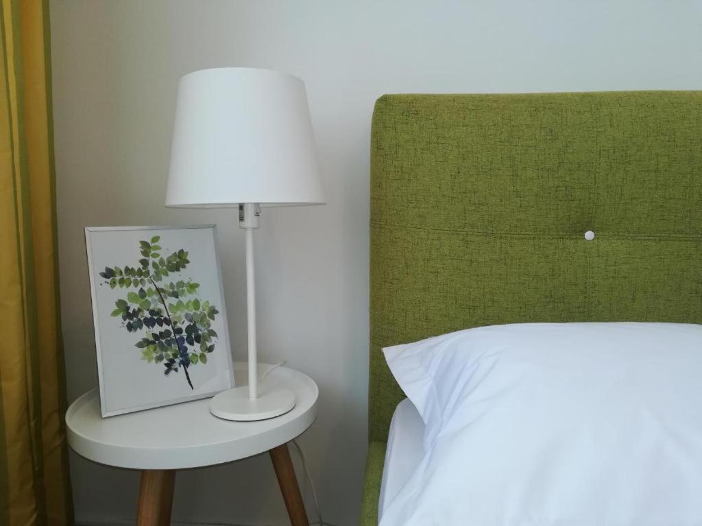 Guesthouse Smart บูคาเรสต์ ภายนอก รูปภาพ