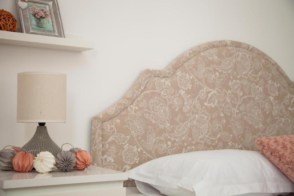 Guesthouse Smart บูคาเรสต์ ภายนอก รูปภาพ